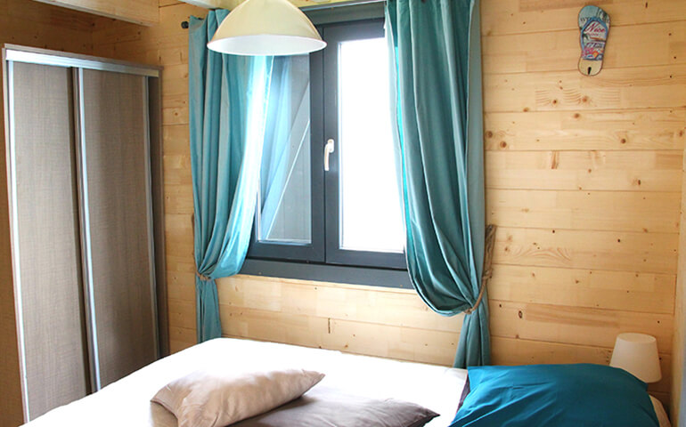 kamer met tweepersoonsbed cottage bed 4 personen