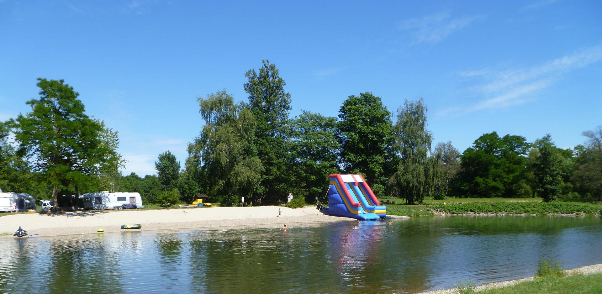 Mobil-home au bord du lac